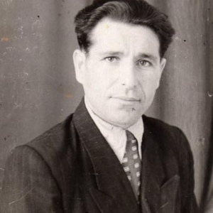 Первым директором школы был <b>Амиран Григорьевич Капанадзе</b>, человек энергичный и творчески одаренный. Директор школы с 1964 по1967гг.
