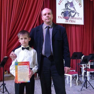 Ярмола Вадим с преподавателем Мищенковым Сергеем Владимировичем